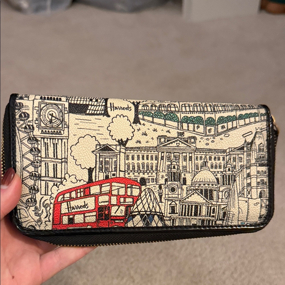 Harrods Iconic London Scene Wallet - Picture 2 of 3